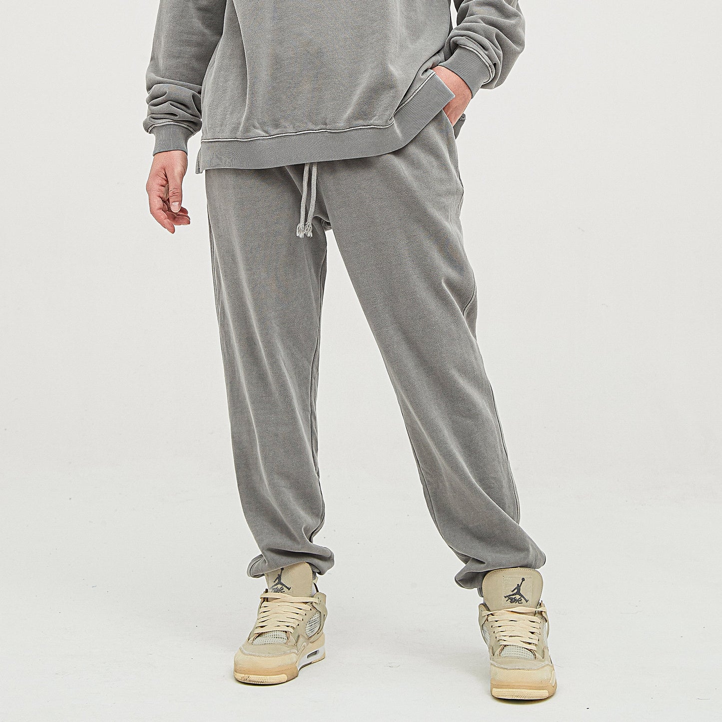 420GSM Unisex Super Heavyweight Washed Baggy Sweatpants